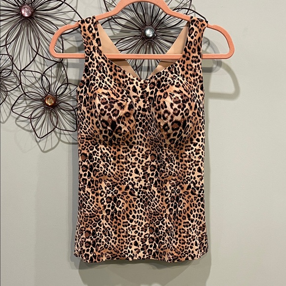 Evelyn and Bobbie Defy Bra Tank-NWOT